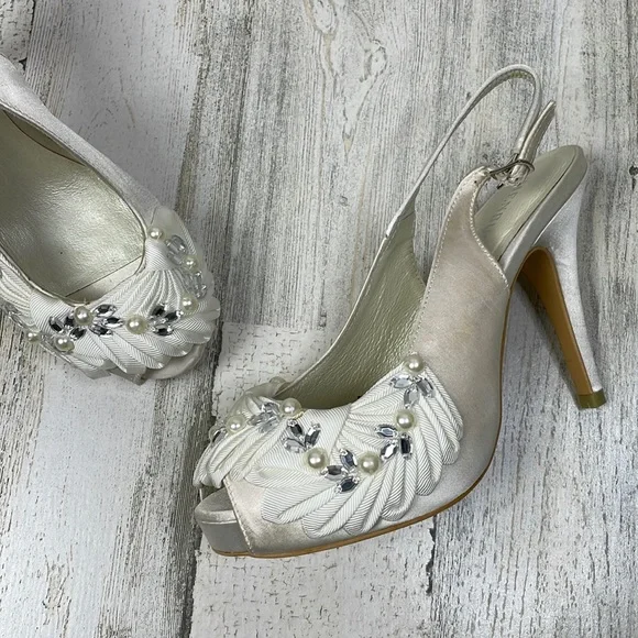 Menbur Cathy bridal slingback heels - 36 EU/ 6 US - Picture 1 of 12